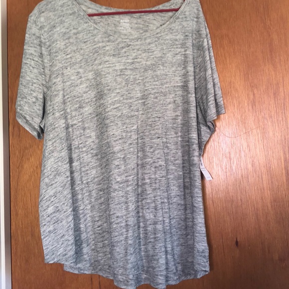 Old Navy Relaxed Tee - Picture 1 of 5